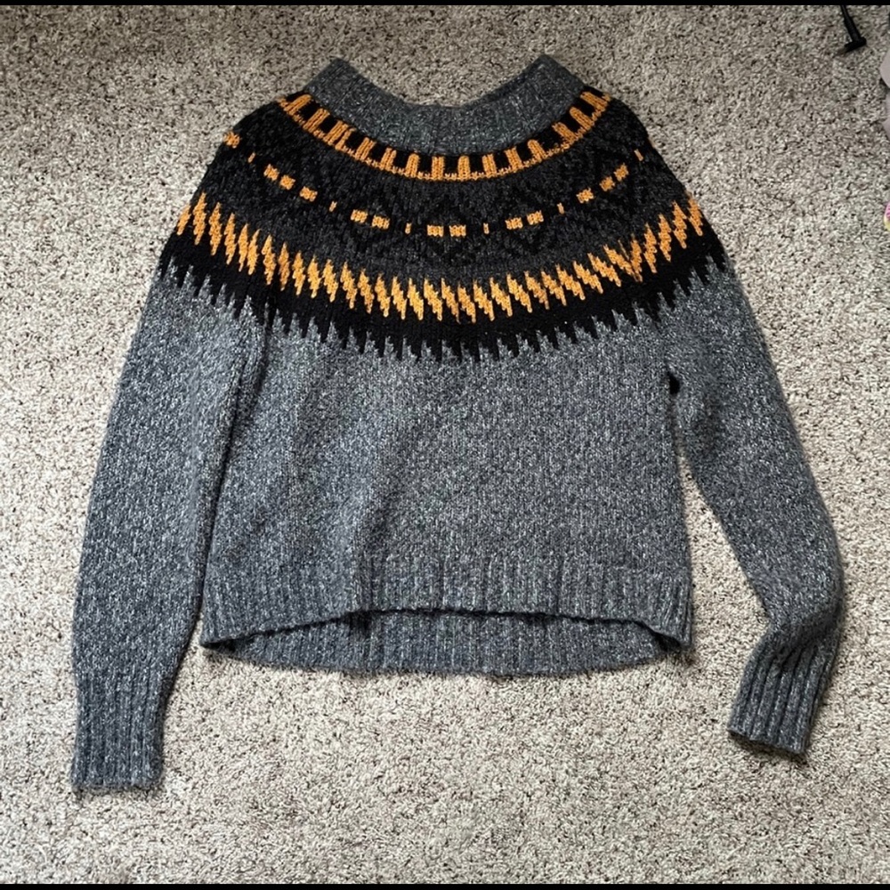 American eagle sweater